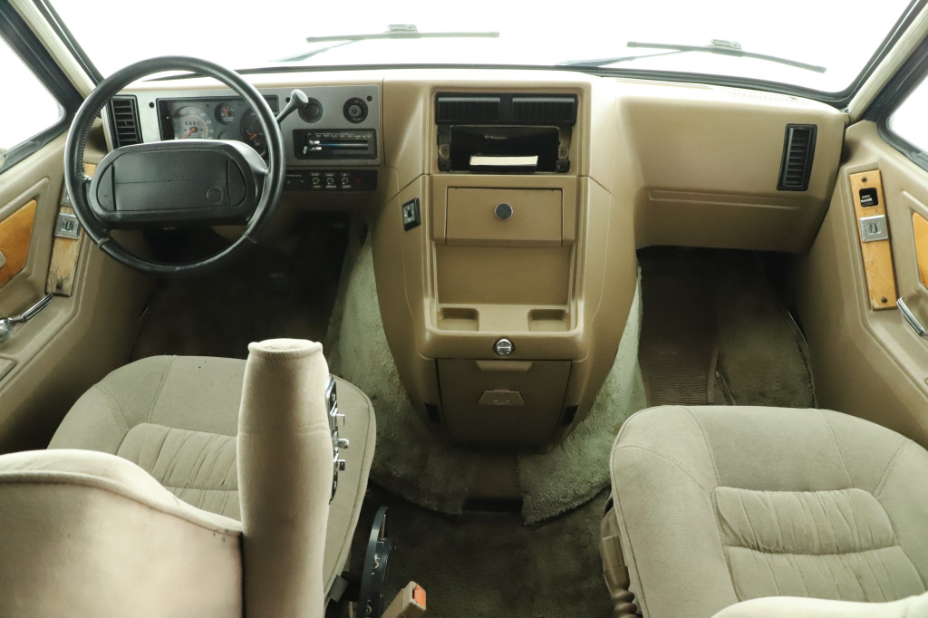 Chevrolet Chevy Van G20