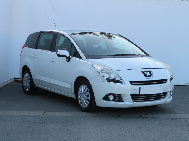 Peugeot 5008 2012