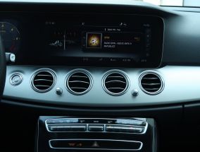 Mercedes-Benz E - 2017