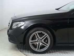 Mercedes-Benz E - 2017