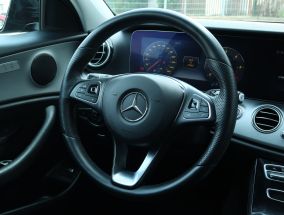 Mercedes-Benz E - 2017