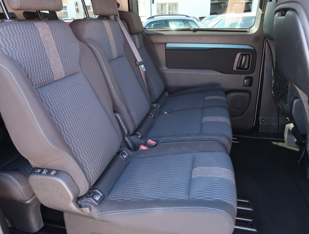 Peugeot Traveller