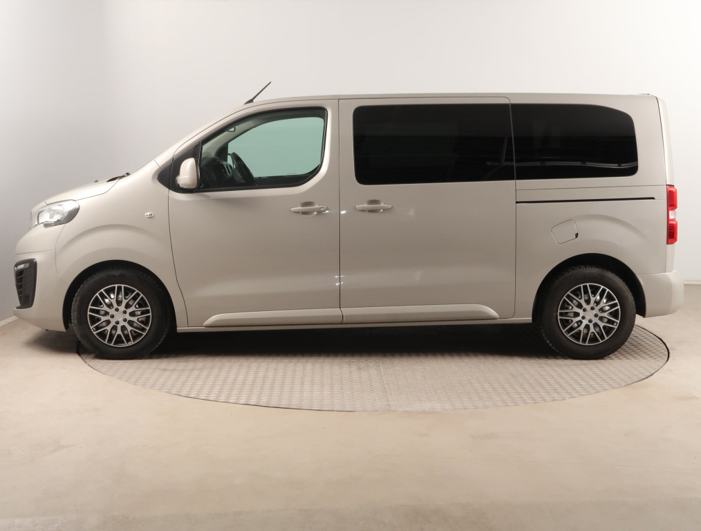 Peugeot Traveller