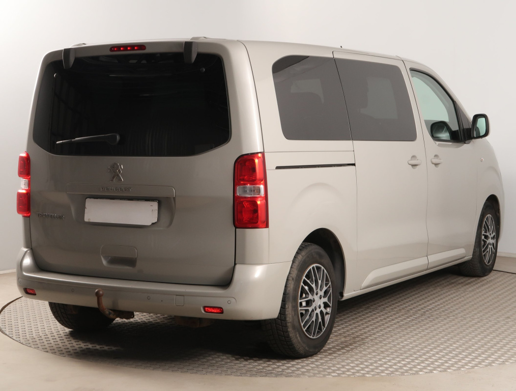 Peugeot Traveller