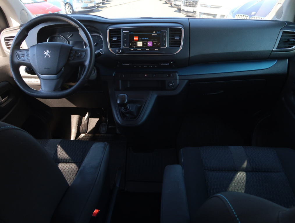 Peugeot Traveller
