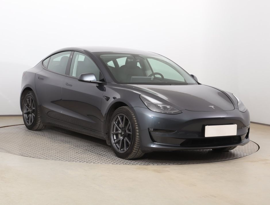 Tesla Model 3 - 2021