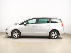 Peugeot 5008 - 2012