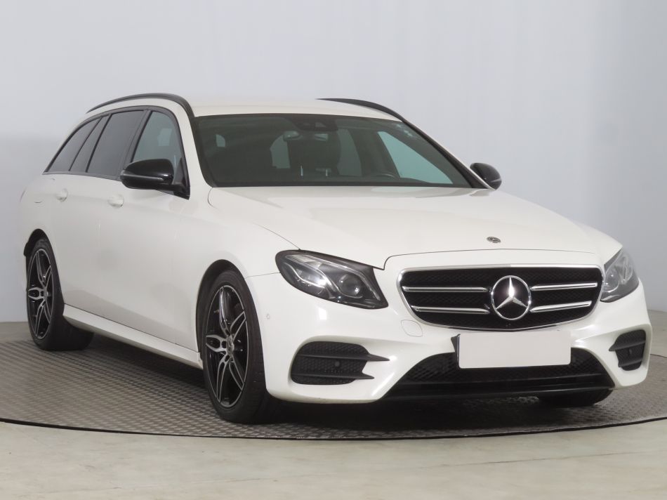 Mercedes-Benz E - 2019