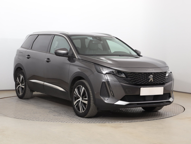Peugeot 5008 2021