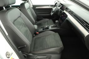 Volkswagen Passat - 2021