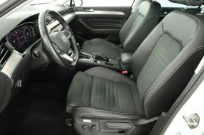 Volkswagen Passat - 2021
