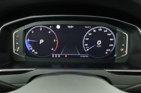 Volkswagen Passat - 2021