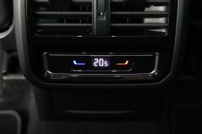 Volkswagen Passat - 2021