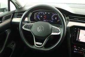 Volkswagen Passat - 2021