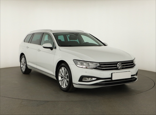 Volkswagen Passat 2021