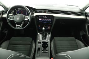 Volkswagen Passat - 2021