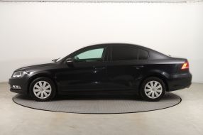 Volkswagen Passat - 2011