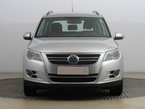 Volkswagen Tiguan - 2011