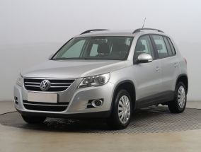 Volkswagen Tiguan - 2011