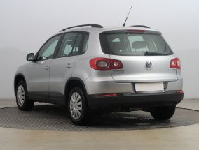 Volkswagen Tiguan - 2011