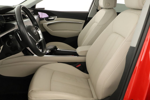 Audi e-tron 55 quattro e-tron 55 quattro