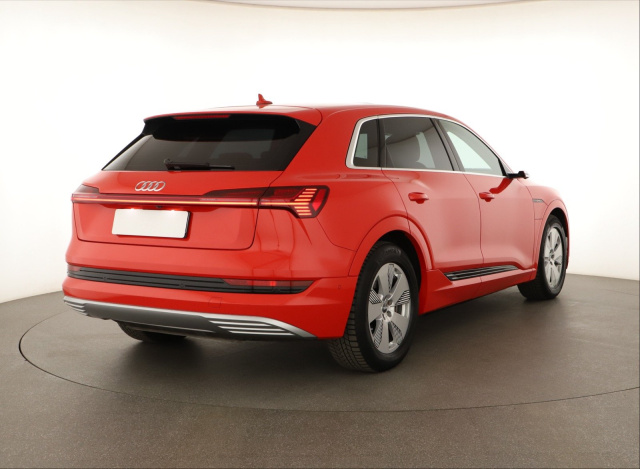 Audi e-tron 55 quattro e-tron 55 quattro