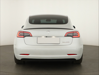 Tesla Model 3 - 2021