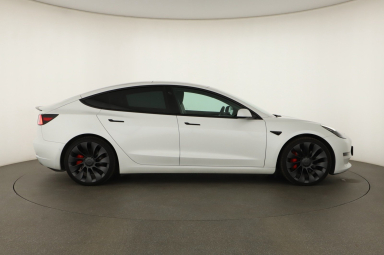 Tesla Model 3 - 2021