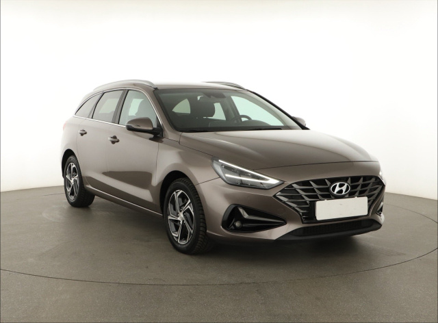 Hyundai i30, 2022