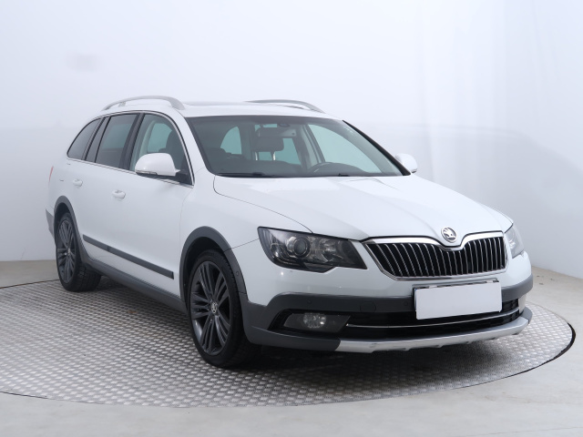 Škoda Superb 2015