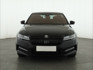 Škoda Superb - 2023