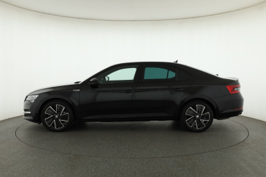 Škoda Superb - 2023