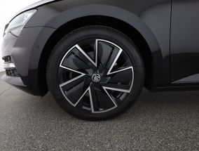 Škoda Superb - 2023