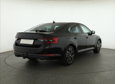 Škoda Superb - 2023