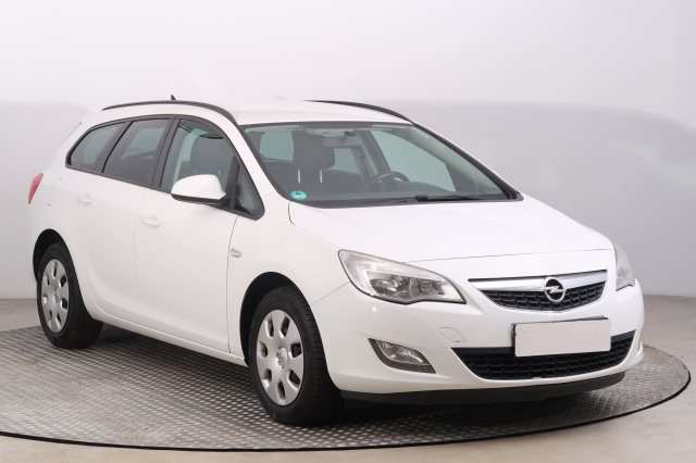Opel Astra 2011