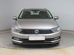 Volkswagen Passat - 2015