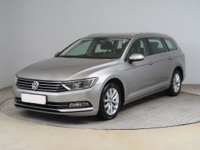 Volkswagen Passat - 2015