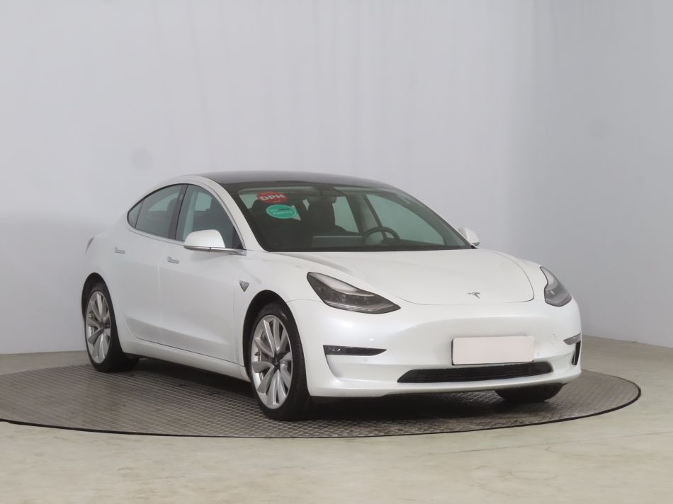 Tesla Model 3 - 2019