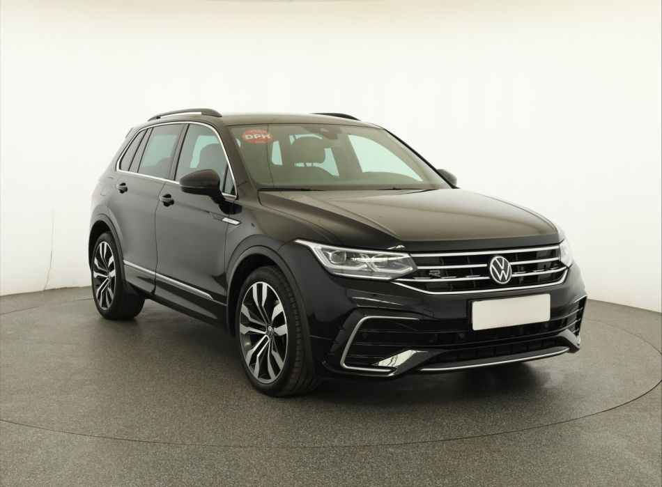 Volkswagen Tiguan - 2021