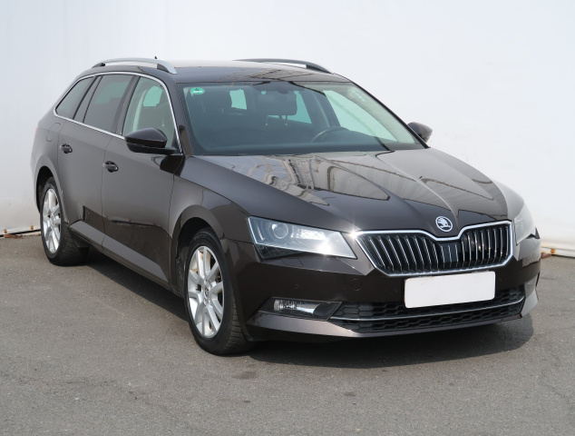 Škoda Superb 2016