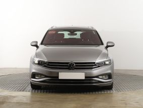 Volkswagen Passat - 2022