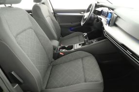 Volkswagen Golf - 2021