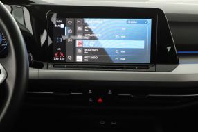 Volkswagen Golf - 2021