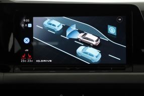 Volkswagen Golf - 2021