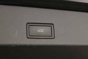 Volkswagen Golf - 2021