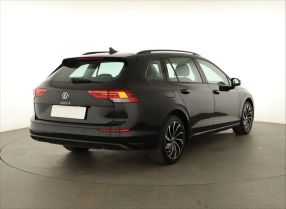 Volkswagen Golf - 2021