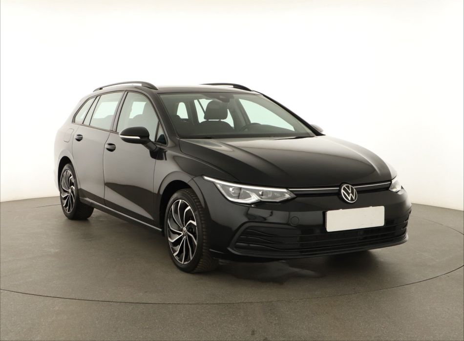 Volkswagen Golf - 2021