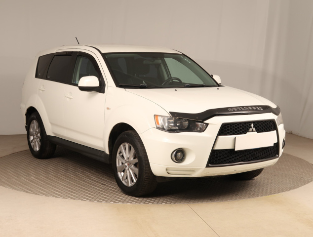 Mitsubishi Outlander 2011