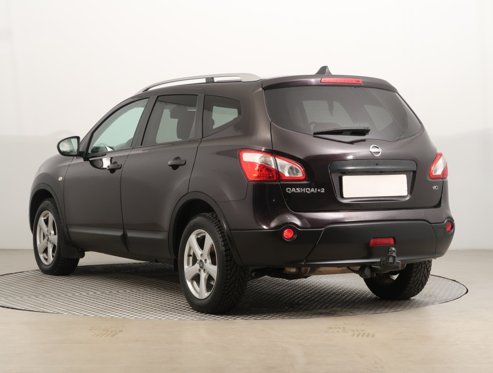 Nissan Qashqai+2