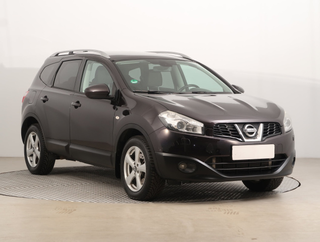 Nissan Qashqai+2 2011